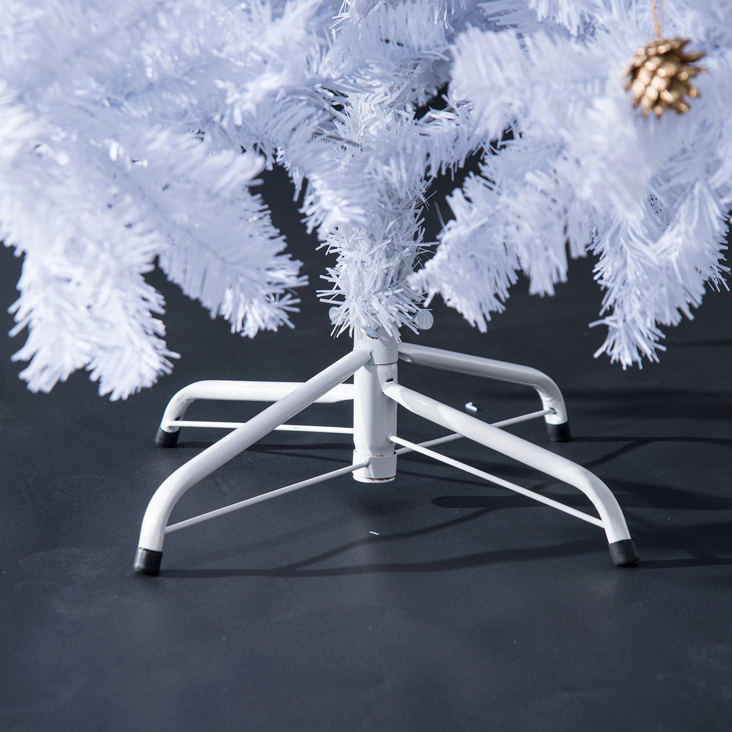 Árvore de natal artificial 180cm com 930 ramos de pvc 48 decorações  incluidas suporte metálico decoração de natal para interiores φ105x180cm  branco – ConforHome