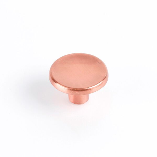 BLÍSTER COM 2 PUXADORES REDONDOS PARA MÓVEIS. FABRICADO EM ZAMAK E ACABAMENTO OURO ROSSO MATE. MOD. 774 Ø35mm. REI