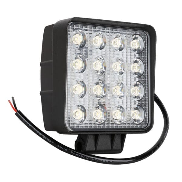 FOCO AUXILIAR COM 16 LEDS 48W QUADRADO DE LUZ DISPERSA - Image 2