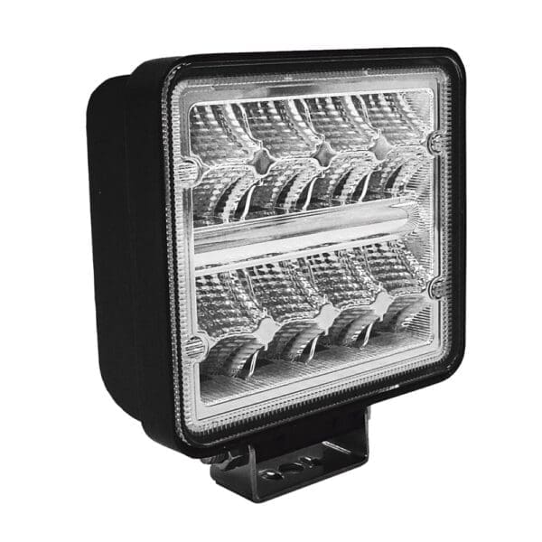 FOCO AUXILIAR COM 16 LEDS 24W QUADRADO DE LUZ DISPERSA