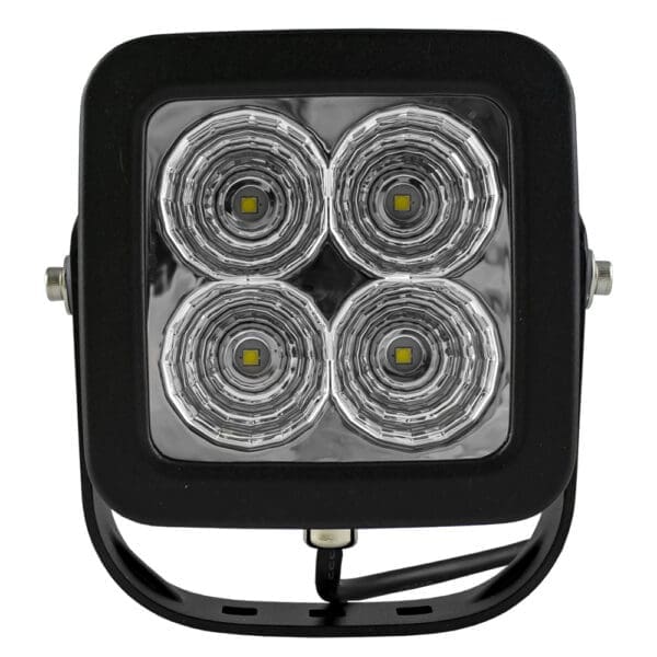 FOCO AUXILIAR COM 4LEDS 40W  LUZ DISPERSA